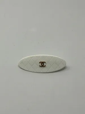 Chanel Barrette